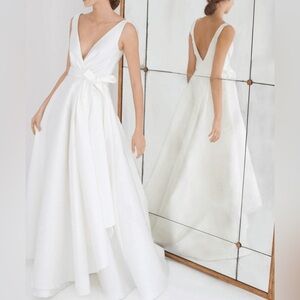 Carolina Herrera Gardenia Wedding Gown Size 10